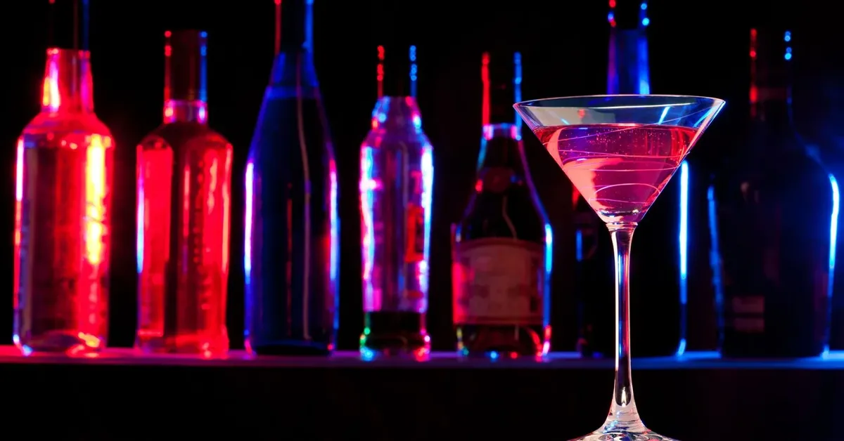 Cheers to Oyster Bay's Finest Bars for a Night Out