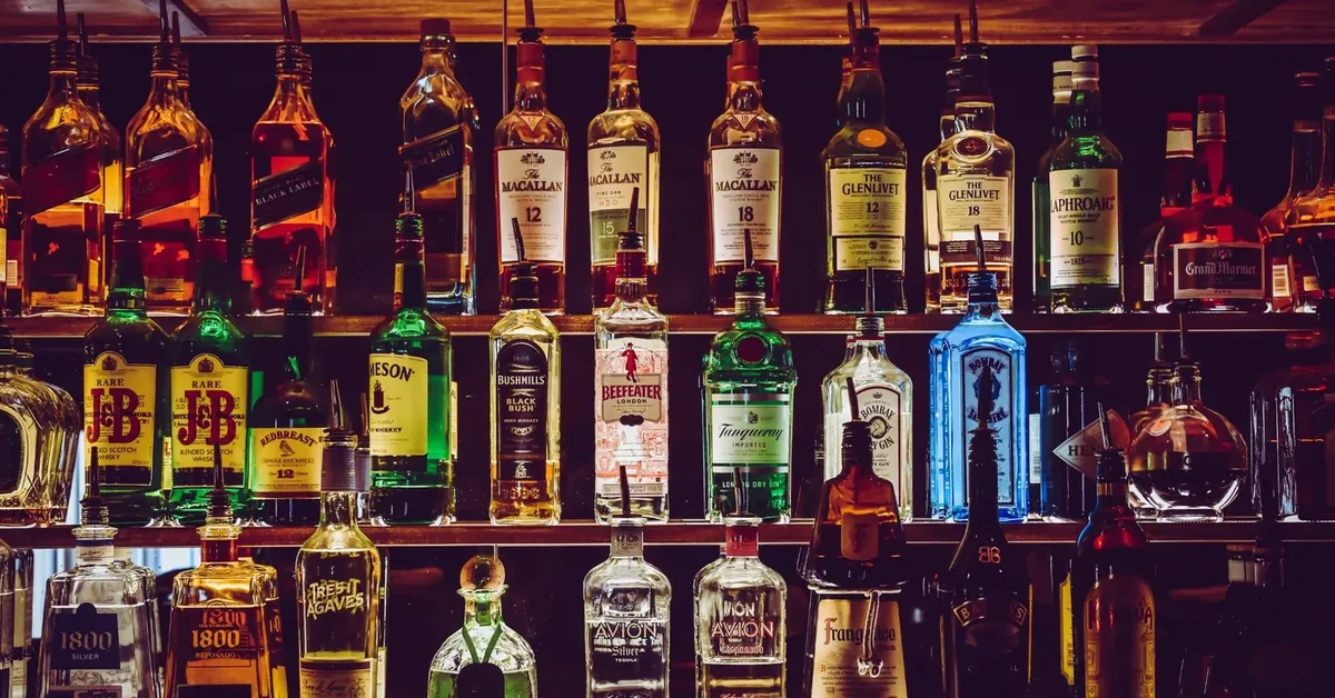 Raise a Glass at These Top Bars in Riverhead