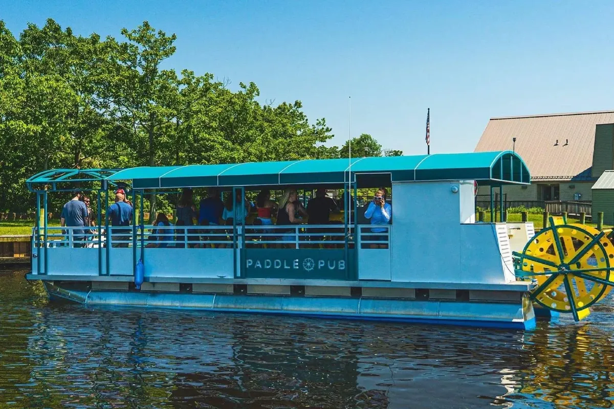 Long Island’s Floating Party Boat ⛴