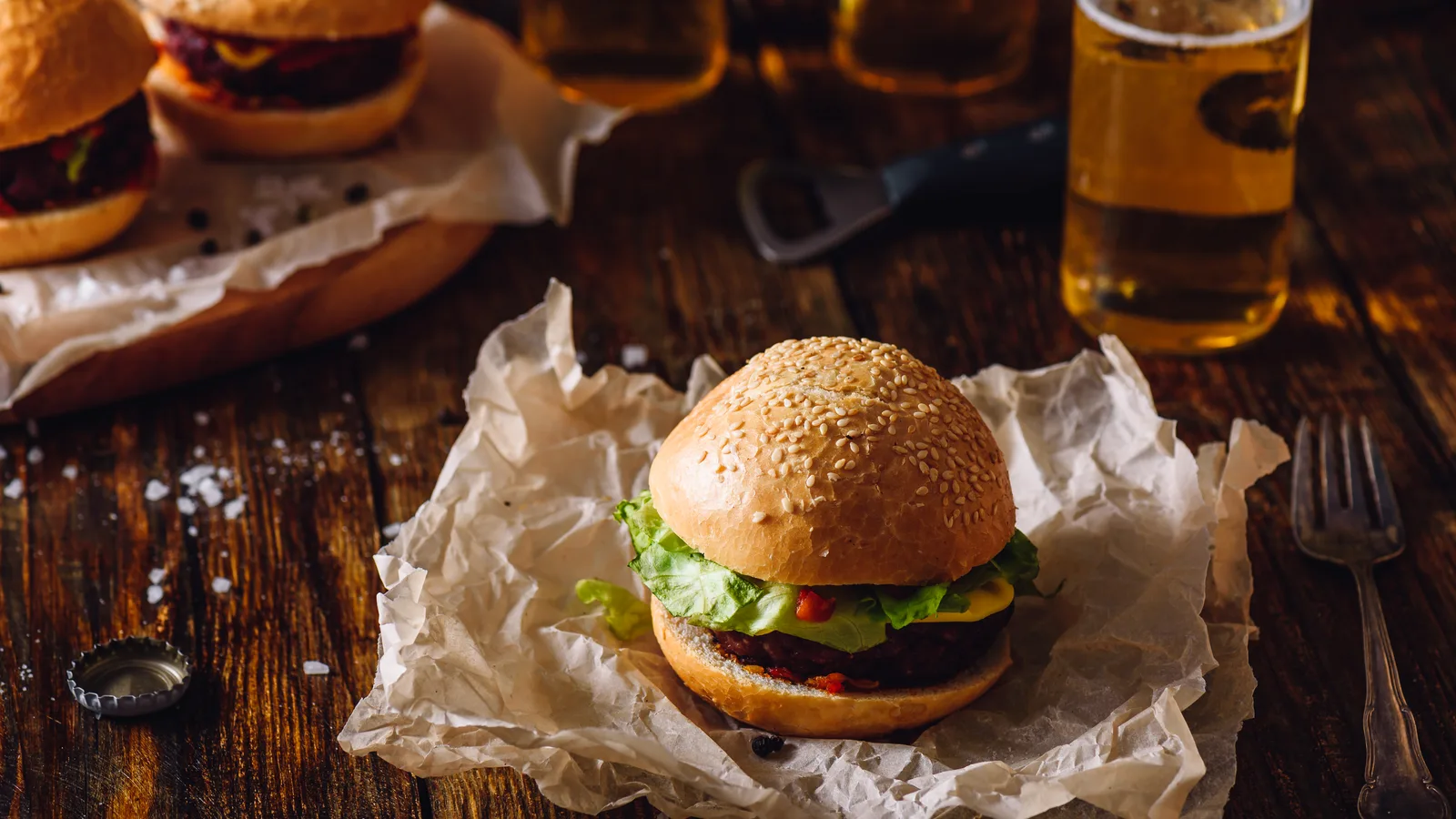 Sydney Burger Went Quiet in West Hempstead. Its Comeback Plan Includes a Full Bar.