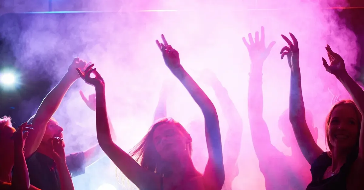 Experience the Best Nightlife in the Hamptons: Top Destinations for a Fun Evening Out on Long Island