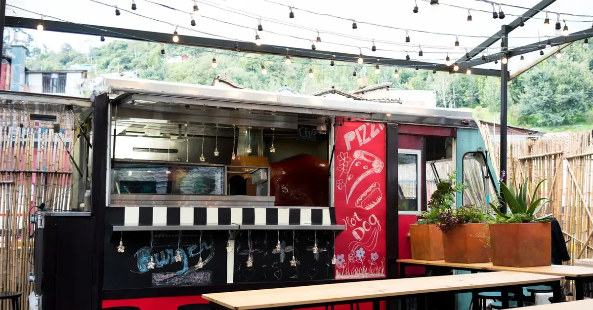 A Taste of Long Island: Discovering Local Food Trucks and Street Food
