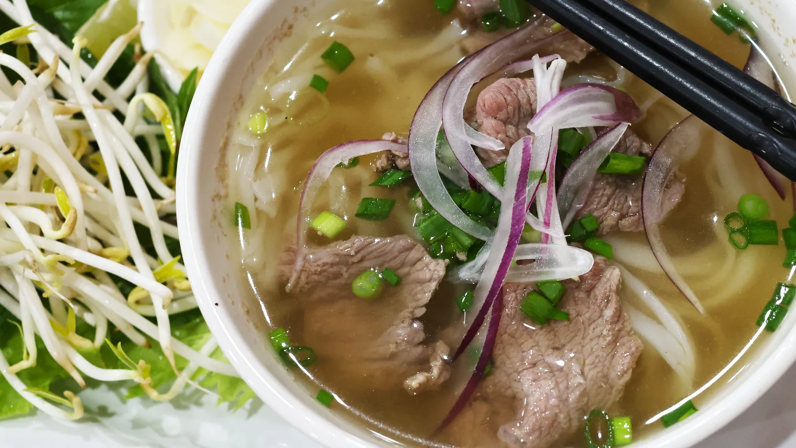 Sup Vietnamese Will Pour in Jericho, and the Corner That Kept Closing Restaurants Gets Its Best Shot Yet