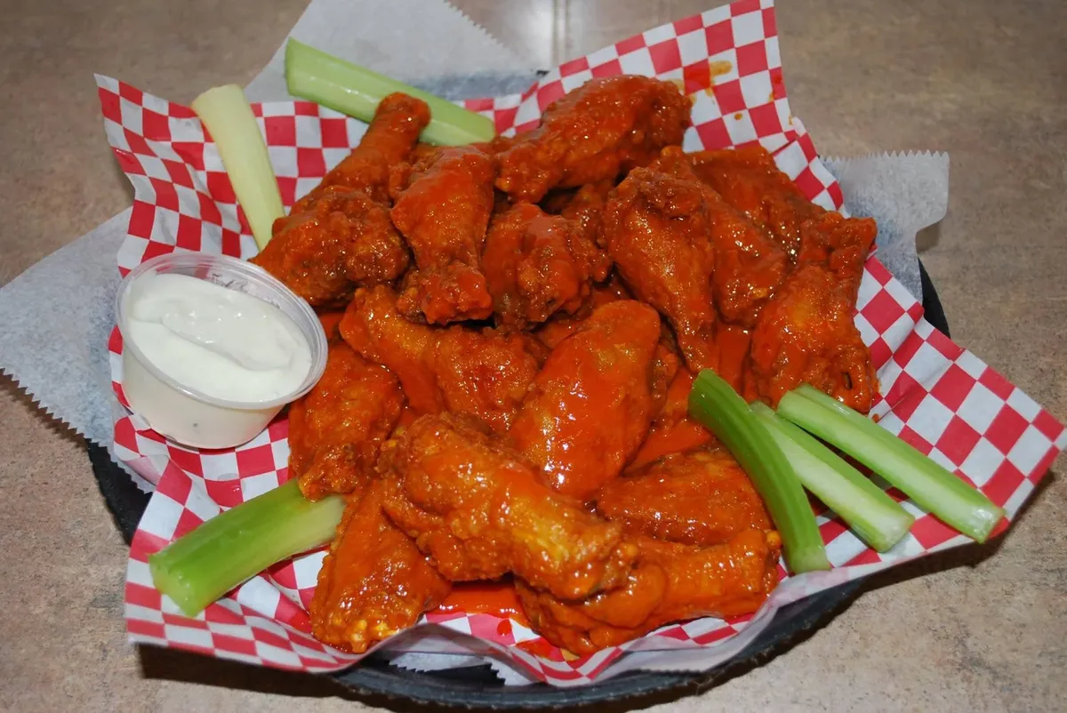 L.I. Wings-n-Things Opens Third Location in South Setauket