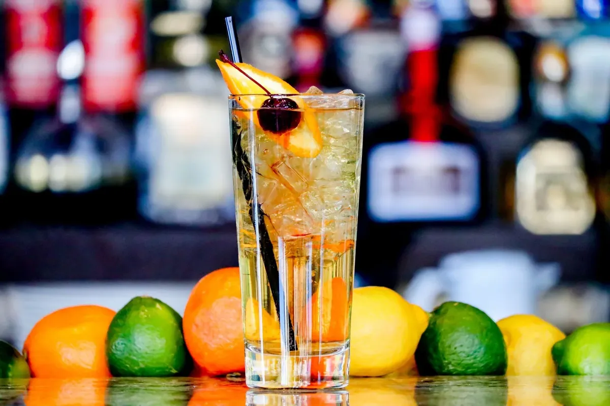 Fire Island Bars to Visit this Summer 🍹