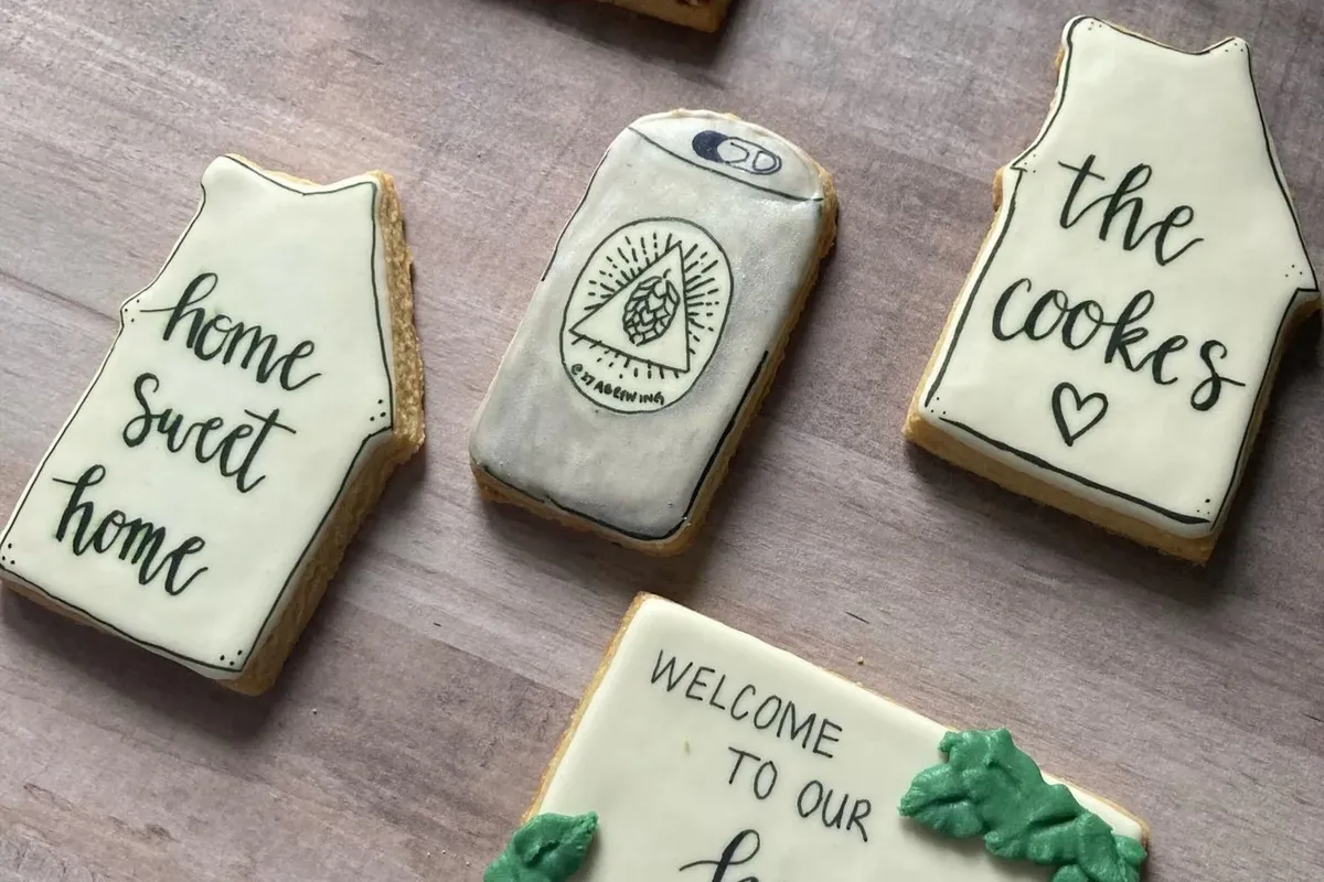Macarons & More, Based out of Lindenhurst, Offers Delectable Baked Goods 🍪