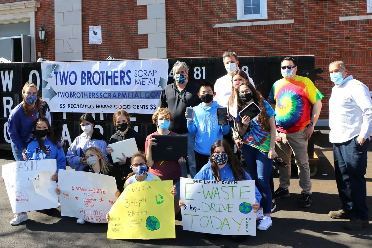 Two Brothers Scrap Metal Partners with Mineola Middle School for eWaste Drive