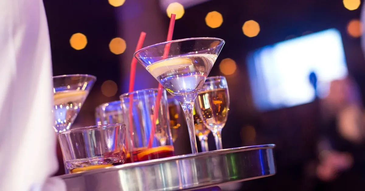 Cheers to Savings: The Ultimate Guide to Port Jefferson's Best Happy Hour Deals