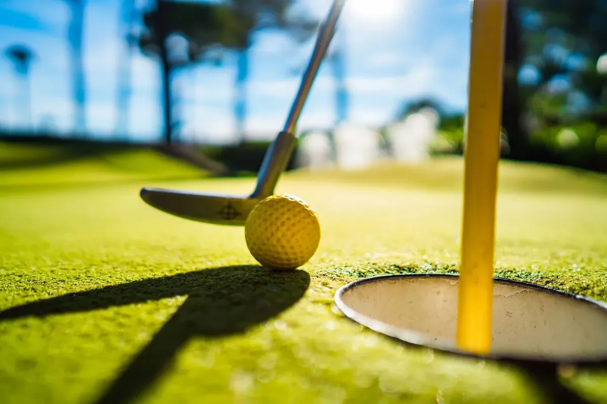 8 of the Best Mini-Golf Spots on Long Island ⛳️