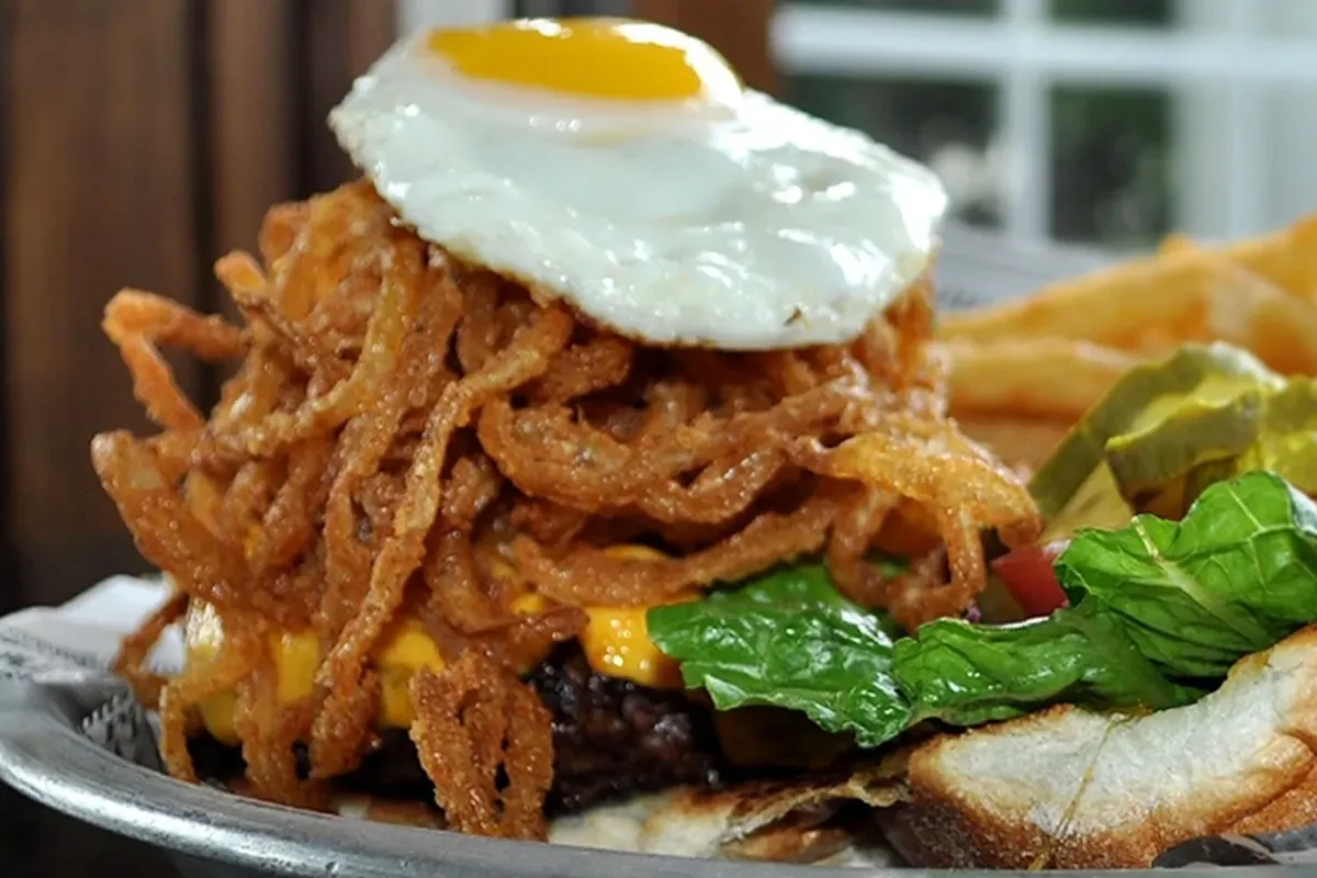 The Five Points Cafe Brings Great Burgers to Sayville