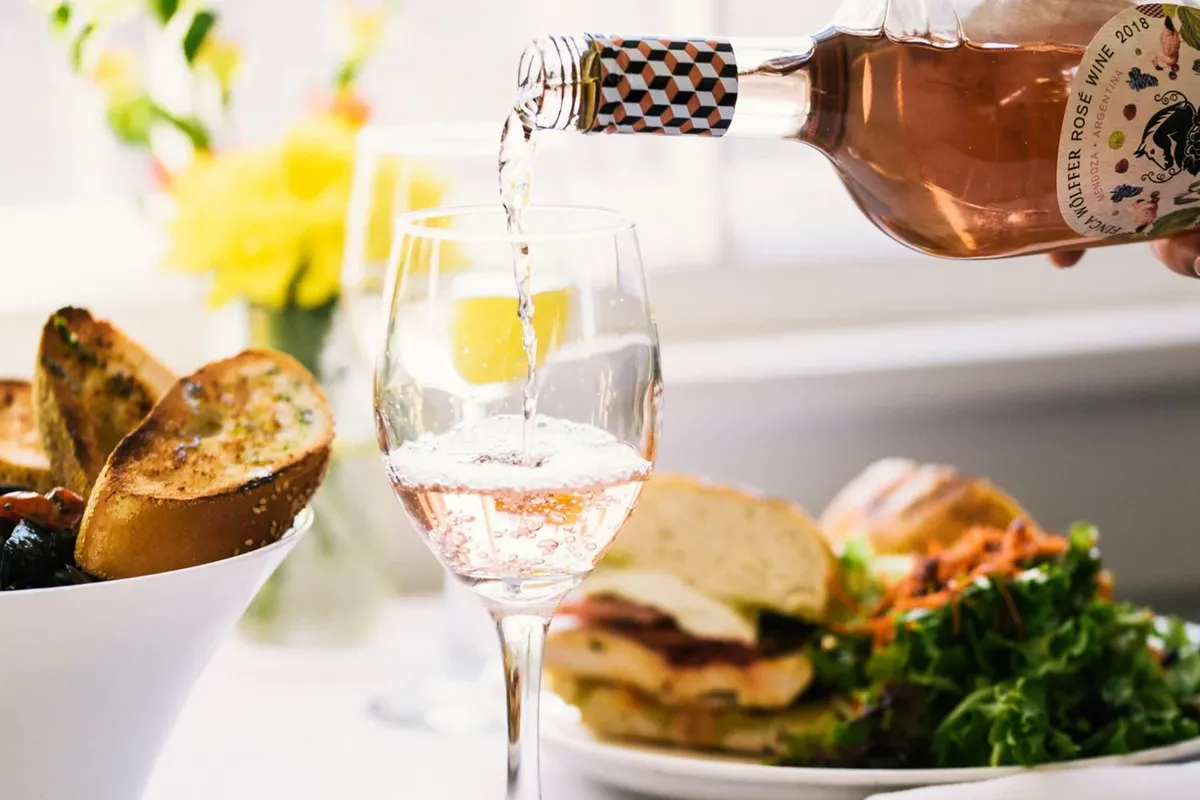 Embrace the True Spirit of the North Fork with Farm Country Kitchen 🥗