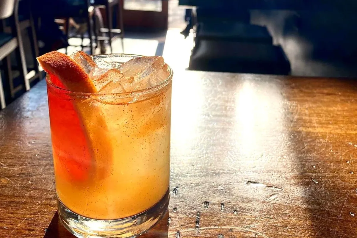 10 of the Best Happy Hour Deals in Suffolk County