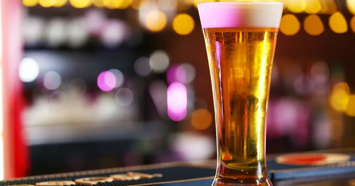 Great Neck's Top Bars: Imbibe in Style and Savor the Night