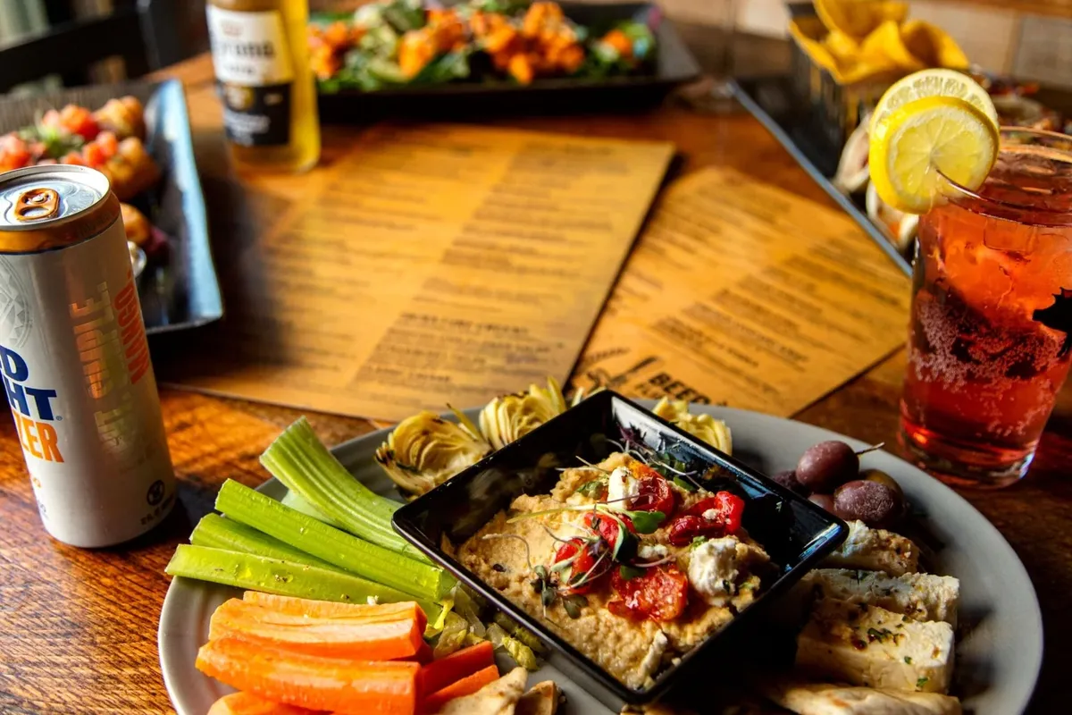 8 of the Best Bay Shore Restaurants
