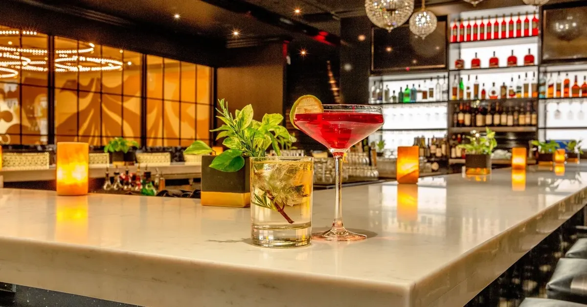 Cheers to the Best Bars in Bay Shore on Long Island: Top Places to Grab a Drink and Socialize